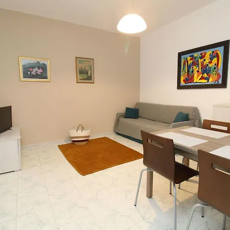 Apartment Zentral By Interhome