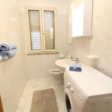 Zentral By Interhome La Caletta